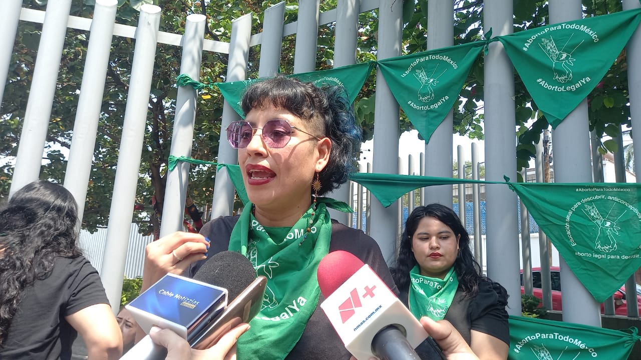 En Morelos, feministas demandan despenalizar el aborto frente