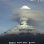 Registra tres explosiones del Popocatépetl